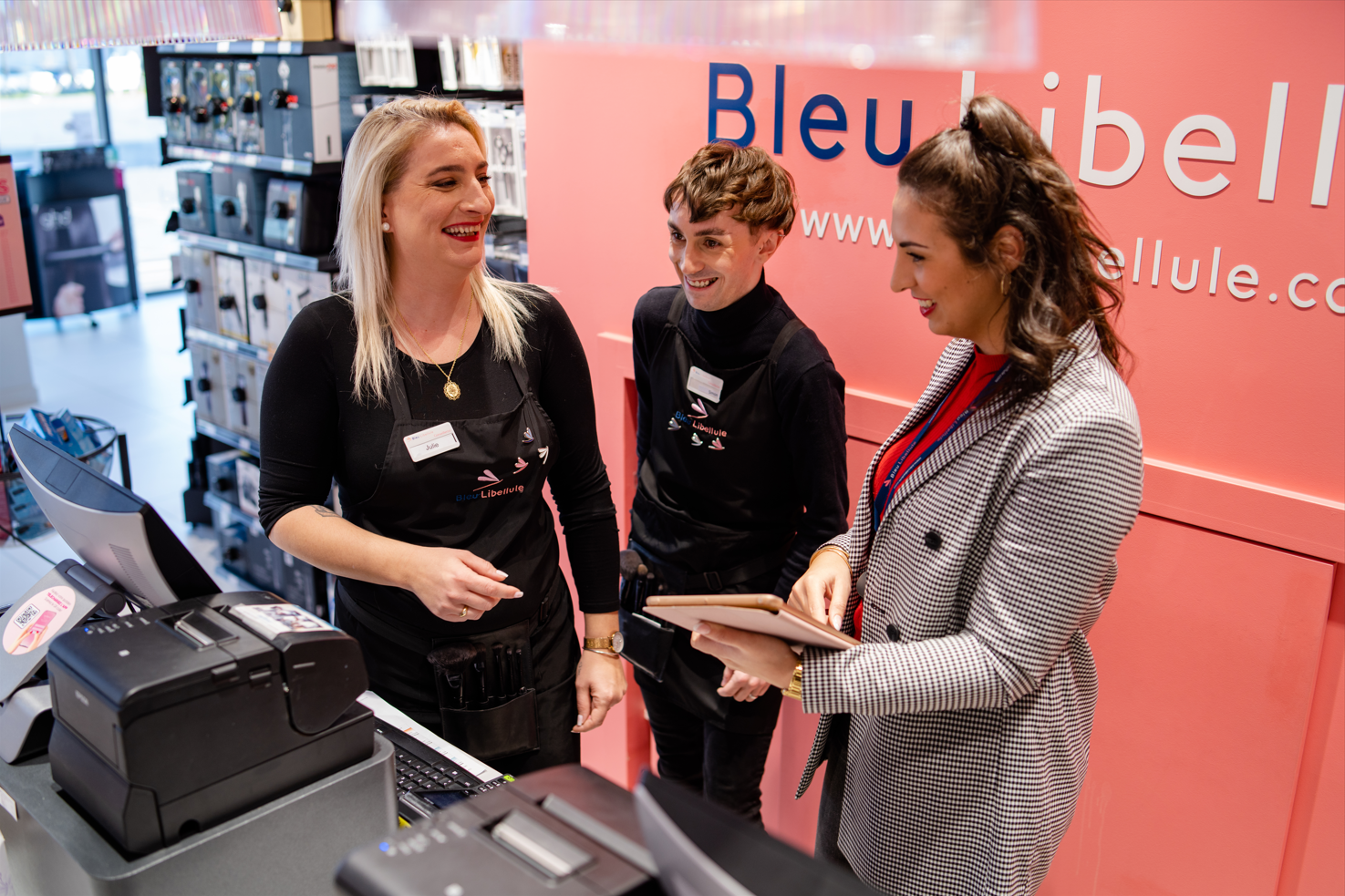 Équipe Bleu Libellule en boutique