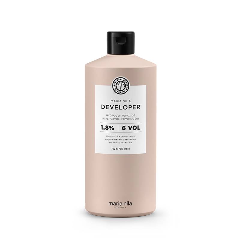 Developer 6 vol. révélateur 1.8% de la marque Maria Nila Contenance 750ml - 1