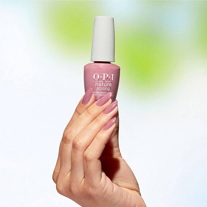 Vernis à ongles Nature strong For What It's Earth de la marque OPI Contenance 15ml - 2