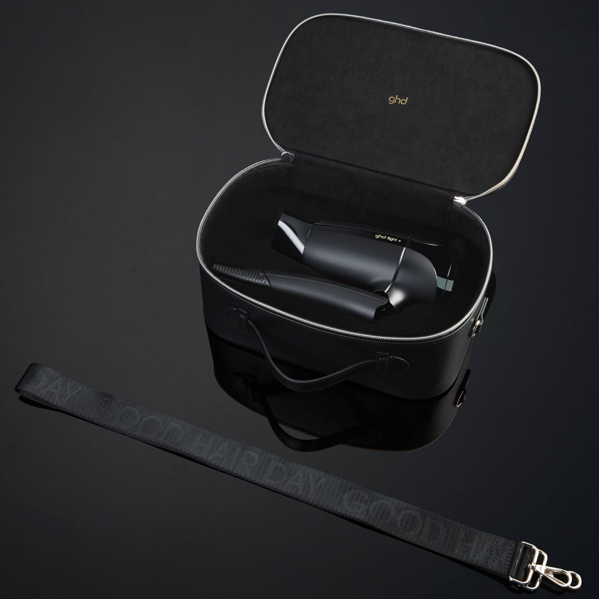 Sèche-cheveux de voyage ghd Flight+™ de la marque ghd - 2