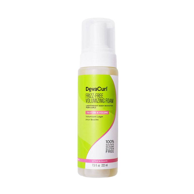 Frizz-Free Volumizing Foam Mousse volumisante légère de la marque DevaCurl Contenance 222ml - 1