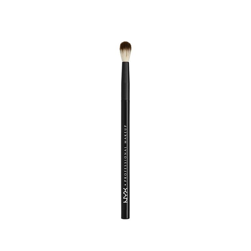 Pinceau estompeur yeux pro de la marque NYX Professional Makeup - 1